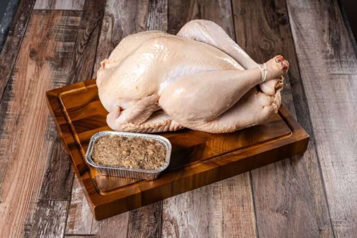 Pre cooked frozen stuffed Whole turkey (Stuffing Foie gras tuffle 1 Kg) 10 pax